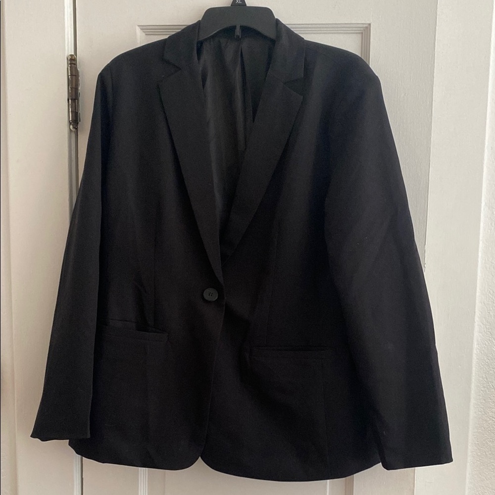 Classic Black Women’s Blazer